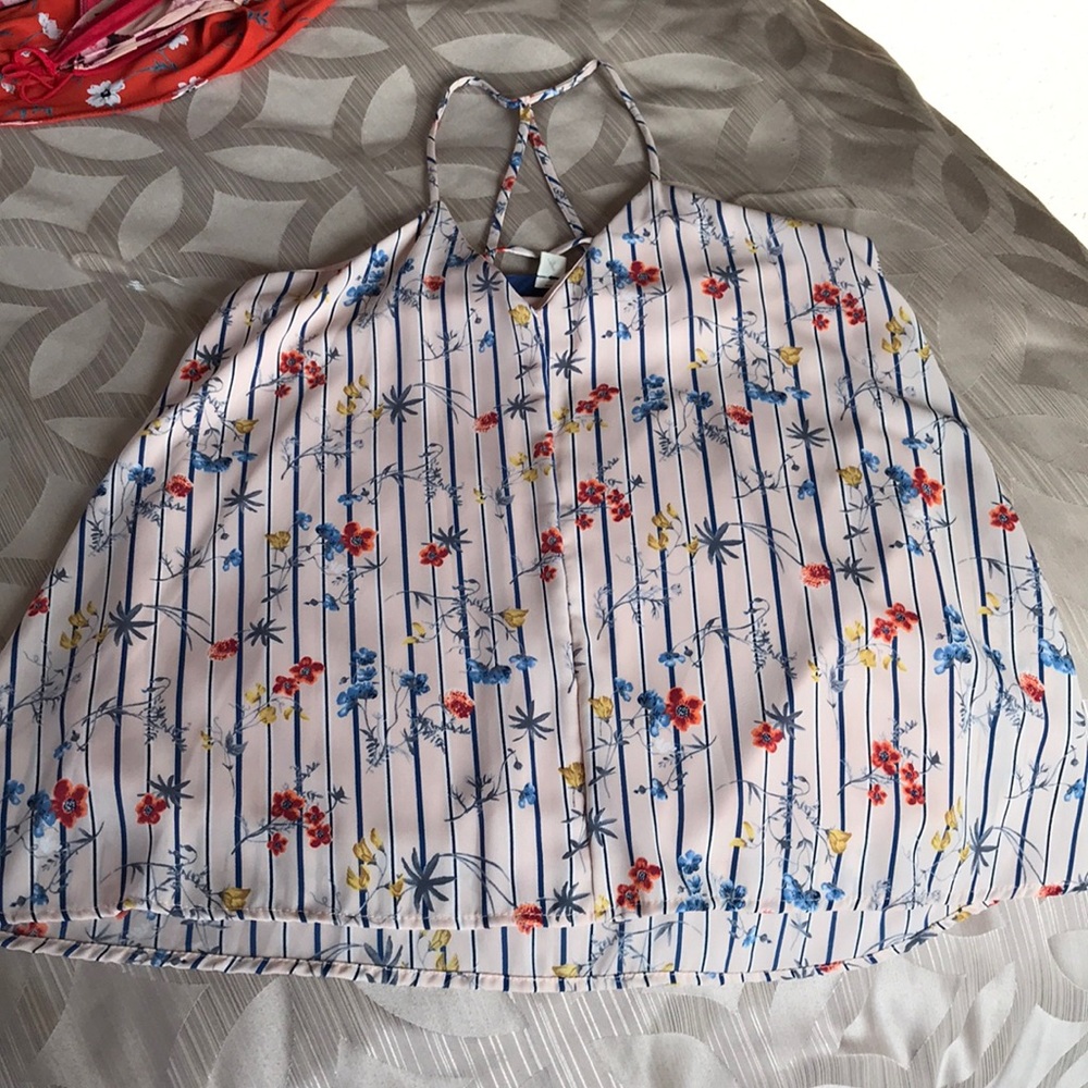 NWT Strappy Tank Top ❣️
